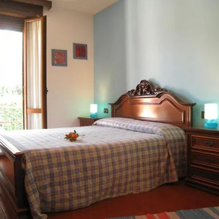 Laura Garten-ferienwohnung Apartment *